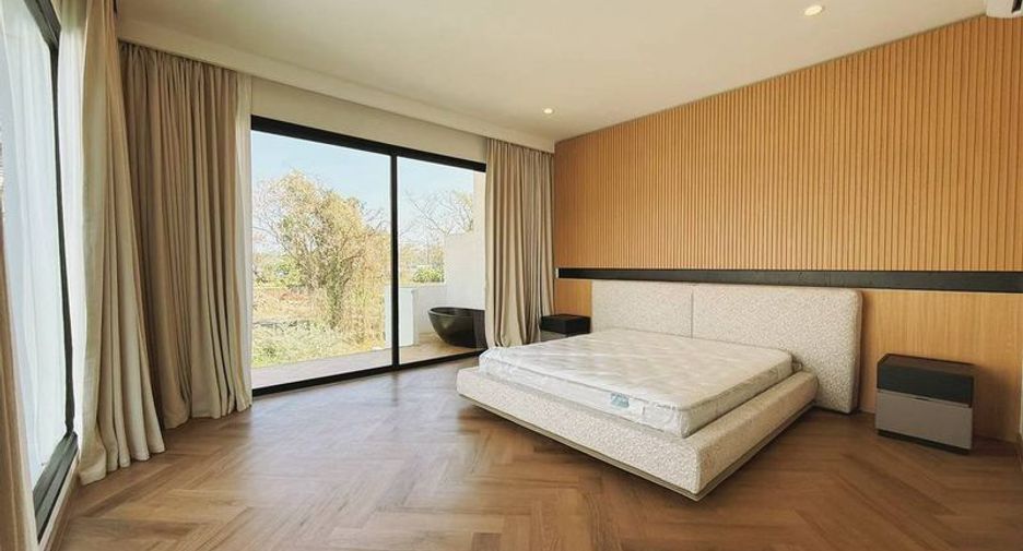 À vendre 5 chambres villa à San Sai, Chiang Mai