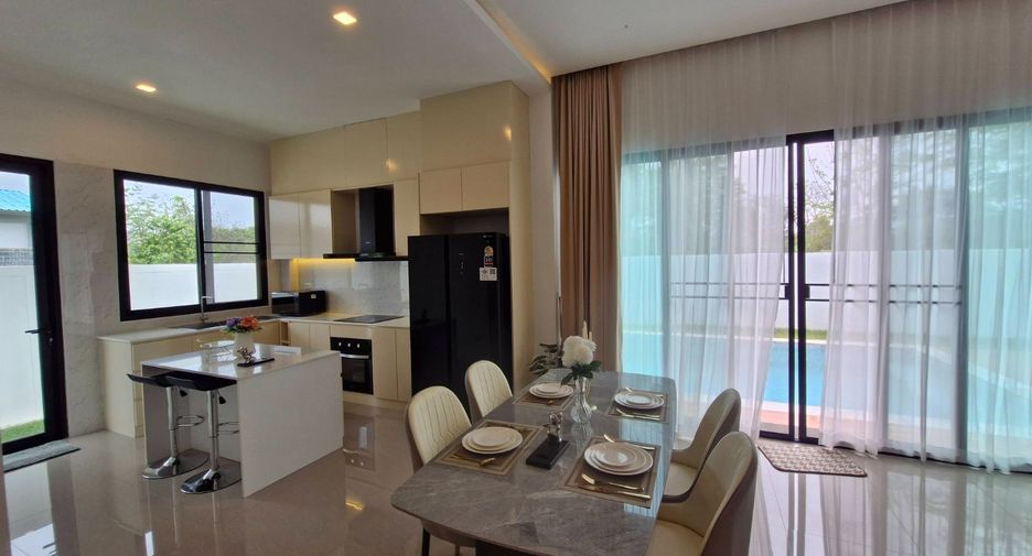 À vendre 4 chambres villa à East Pattaya, Pattaya