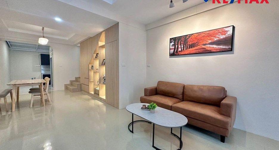 For sale 2 bedrooms house in East Pattaya, Pattaya