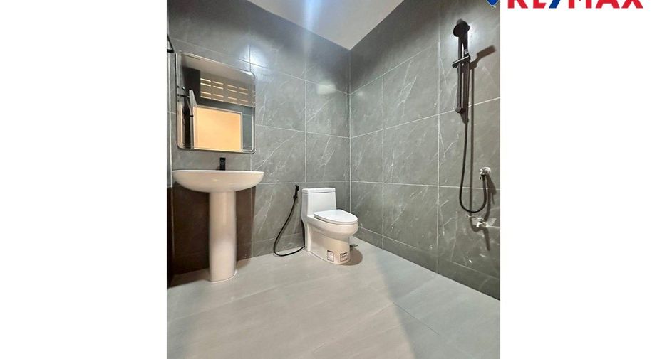 For sale 2 bedrooms house in East Pattaya, Pattaya