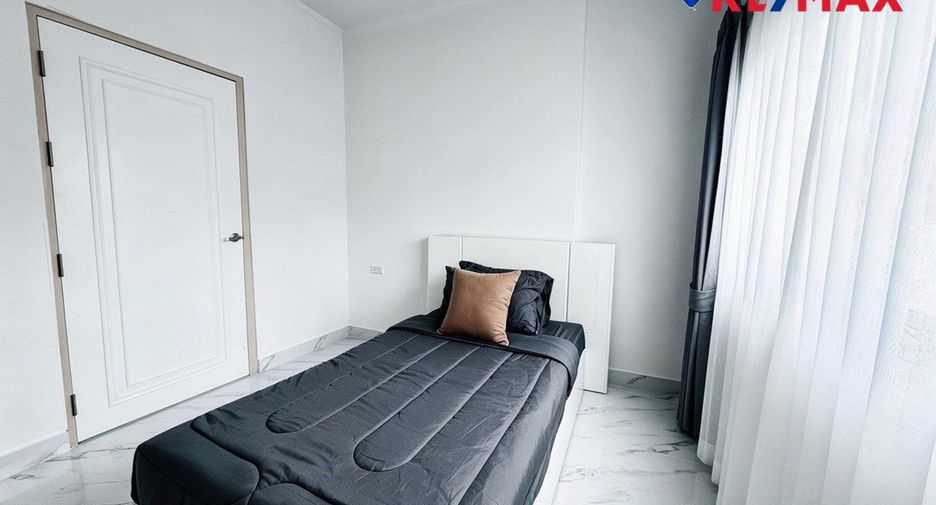 For sale 4 bedrooms house in South Pattaya, Pattaya