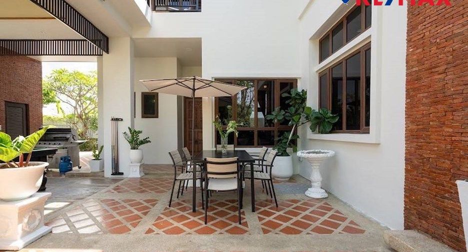 Haus zum Kauf mit 5 Zimmer in Central Pattaya, Pattaya