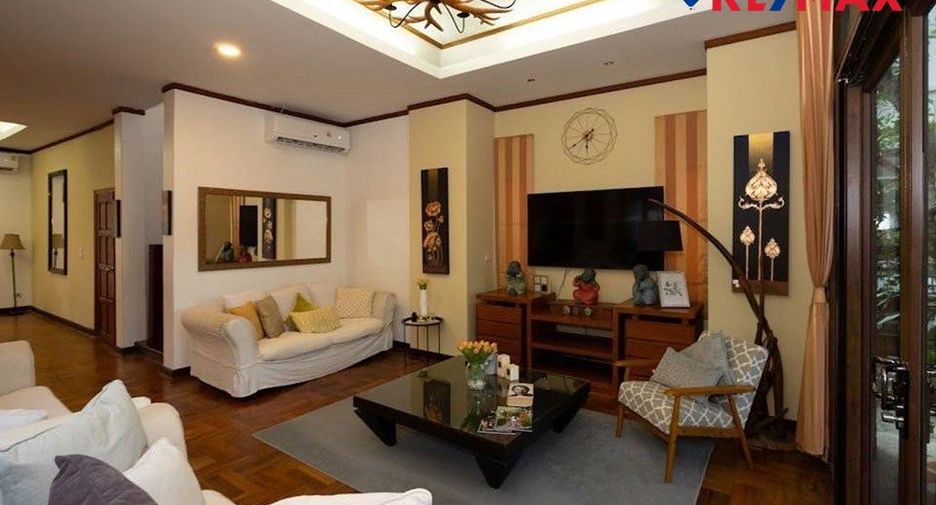 Haus zum Kauf mit 5 Zimmer in Central Pattaya, Pattaya