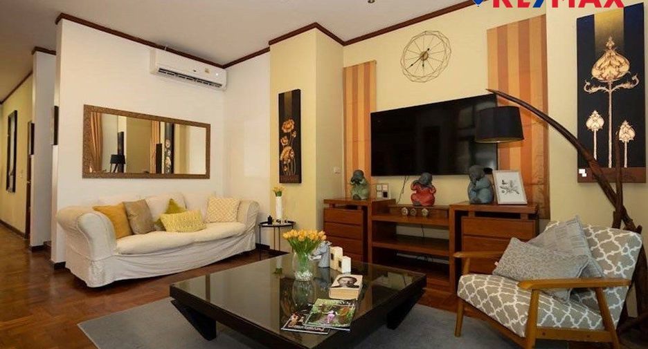 Haus zum Kauf mit 5 Zimmer in Central Pattaya, Pattaya