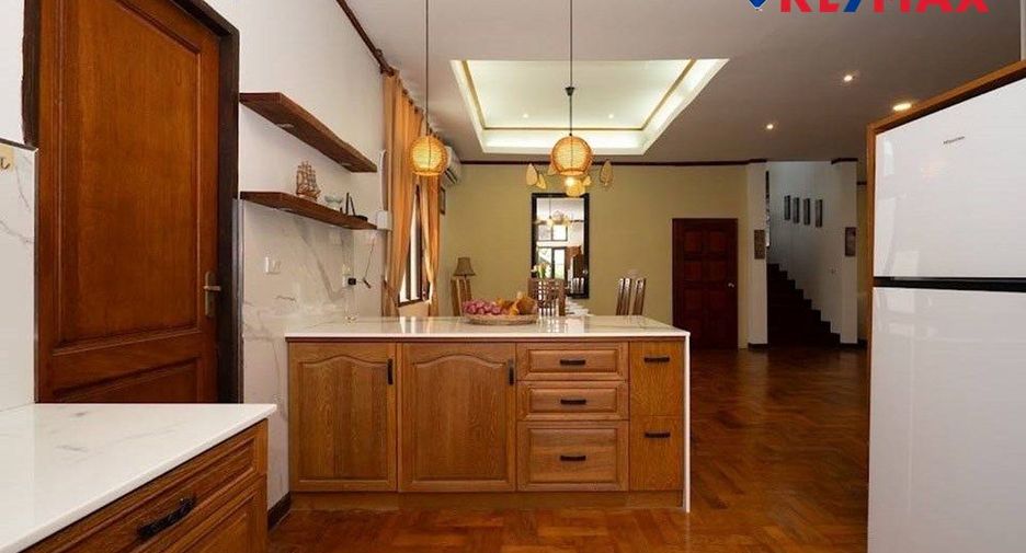 Haus zum Kauf mit 5 Zimmer in Central Pattaya, Pattaya