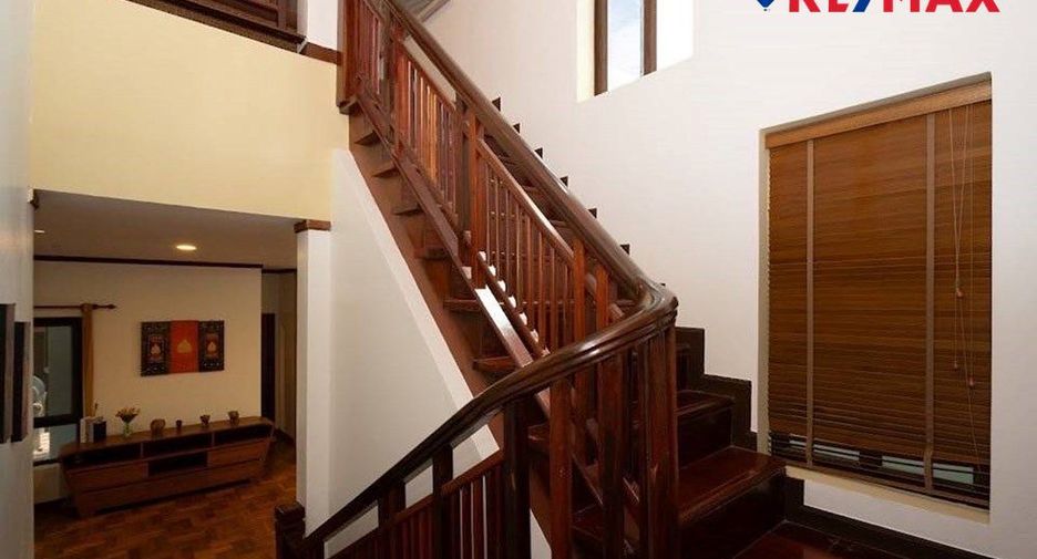 Haus zum Kauf mit 5 Zimmer in Central Pattaya, Pattaya