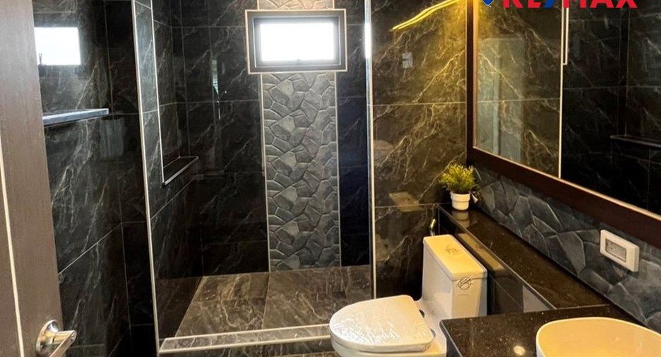 For sale 3 bedrooms house in Huay Yai, Pattaya