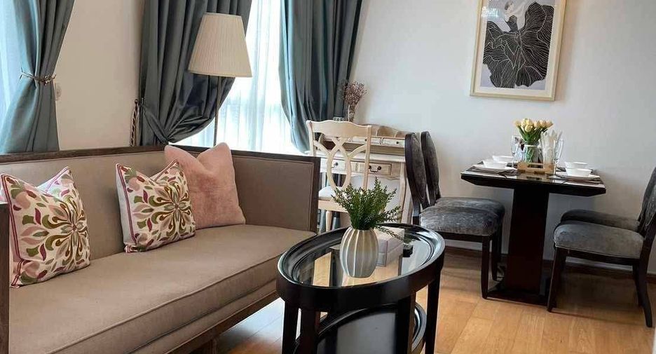 For rent 2 bedrooms condo in Watthana, Bangkok