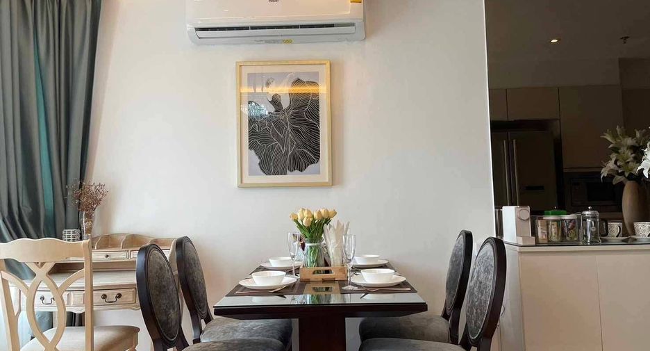 For rent 2 bedrooms condo in Watthana, Bangkok