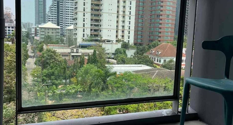 For rent 2 bedrooms condo in Watthana, Bangkok