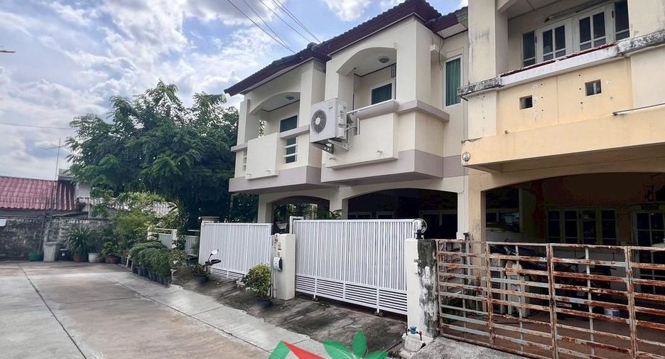 For sale 2 bedrooms townhouse in Bang Khen, Bangkok