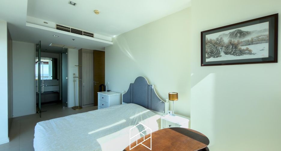 For rent 1 bed condo in Sathon, Bangkok