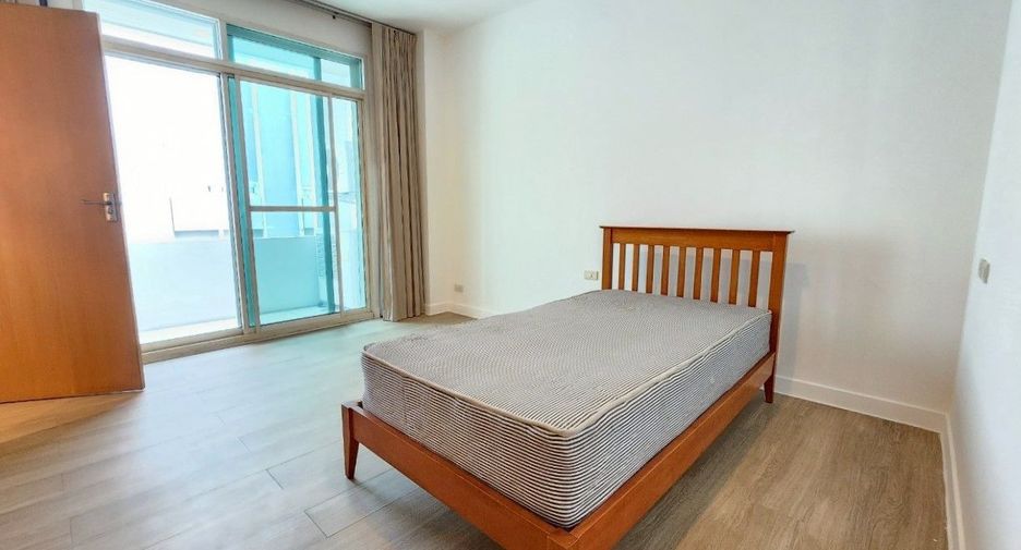 ให้เช่า 4 ห้องนอน คอนโด ใน วัฒนา, กรุงเทพฯ
