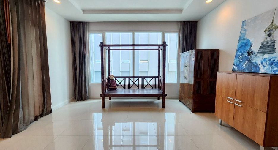 ให้เช่า 4 ห้องนอน คอนโด ใน วัฒนา, กรุงเทพฯ
