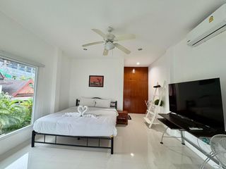 For rent 4 bedrooms villa in Mueang Phuket, Phuket