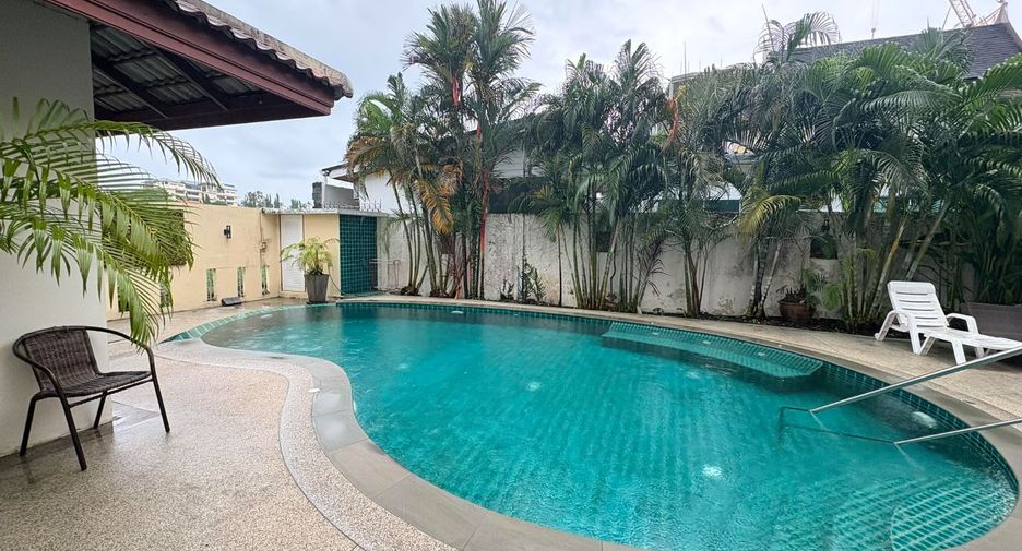 For rent 4 bedrooms villa in Mueang Phuket, Phuket