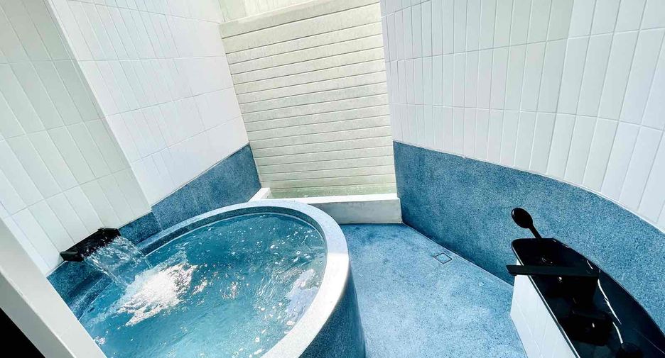 For rent 2 ベッドルーム condo in Khlong San, Bangkok