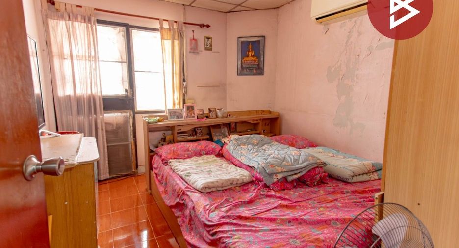 Casa adosada en venta de 4 habitaciones en Mueang Samut Prakan, Samut Prakan