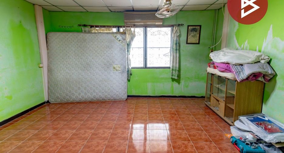 Casa adosada en venta de 4 habitaciones en Mueang Samut Prakan, Samut Prakan