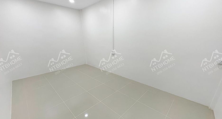 For sale 2 bedrooms townhouse in Don Mueang, Bangkok