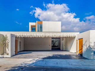 For sale 5 bedrooms house in Mueang Chiang Mai, Chiang Mai