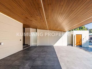 For sale 5 bedrooms house in Mueang Chiang Mai, Chiang Mai