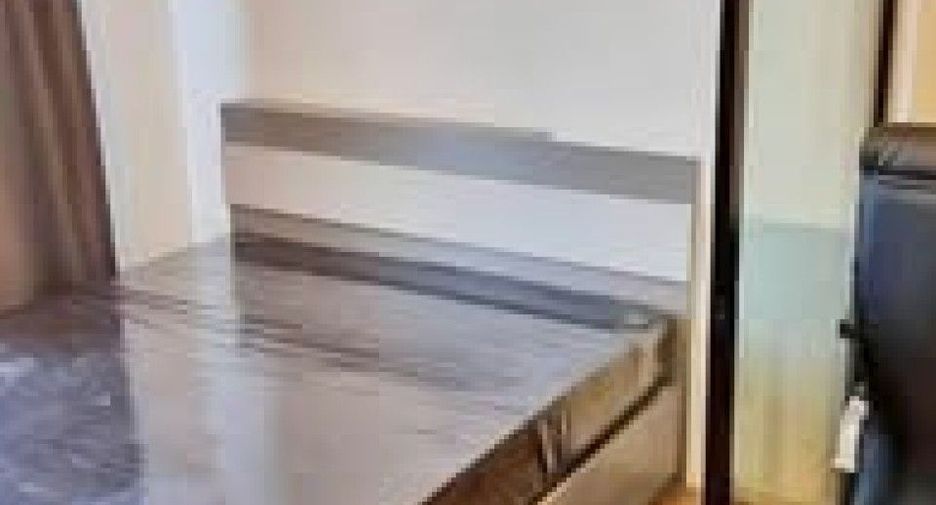 For sale 1 bed condo in Si Racha, Chonburi