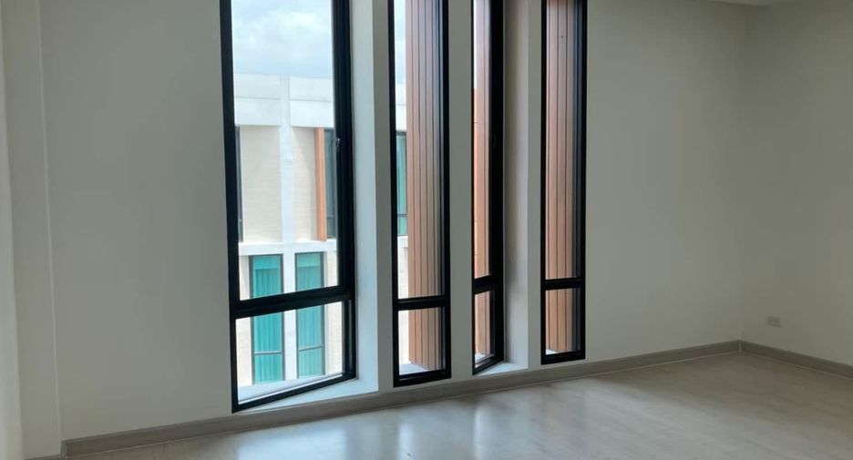 Casa adosada en venta de 3 habitaciones en Chatuchak, Bangkok
