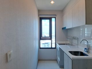 For sale 2 bedrooms condo in Bang Phlat, Bangkok