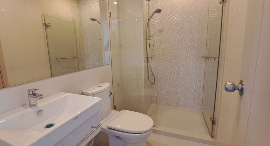 For sale 2 bedrooms condo in Bang Phlat, Bangkok