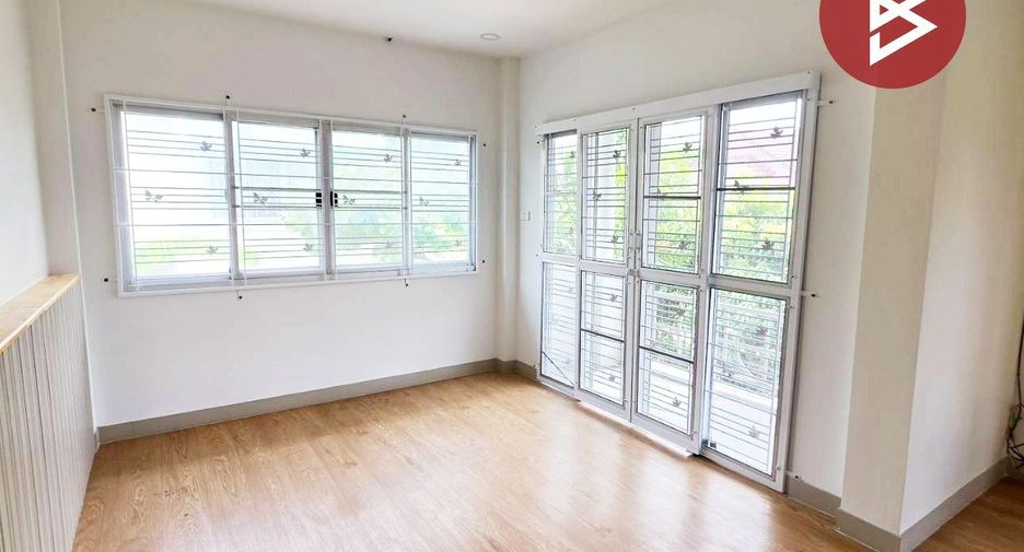 Haus zum Kauf mit 4 Zimmer in Lam Luk Ka, Pathum Thani
