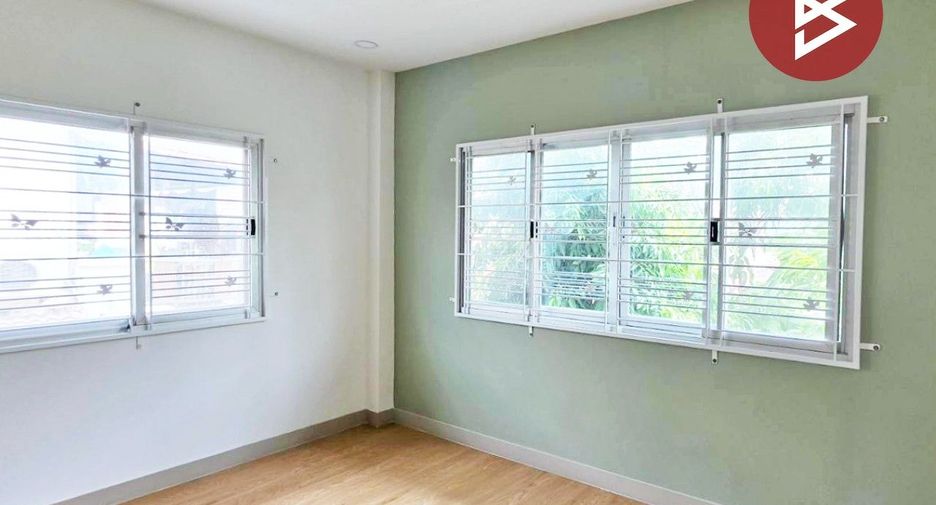 Haus zum Kauf mit 4 Zimmer in Lam Luk Ka, Pathum Thani