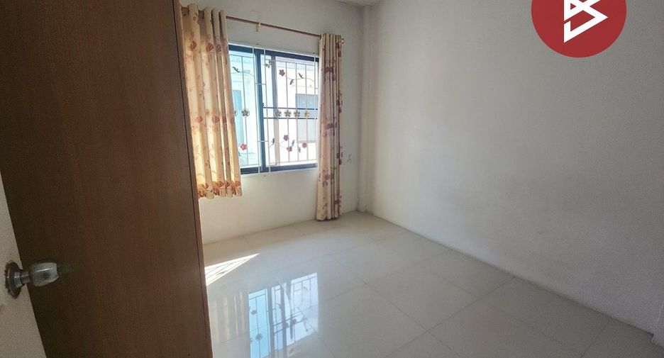 Reihenhaus zum Kauf mit 3 Zimmer in Phan Thong, Chonburi