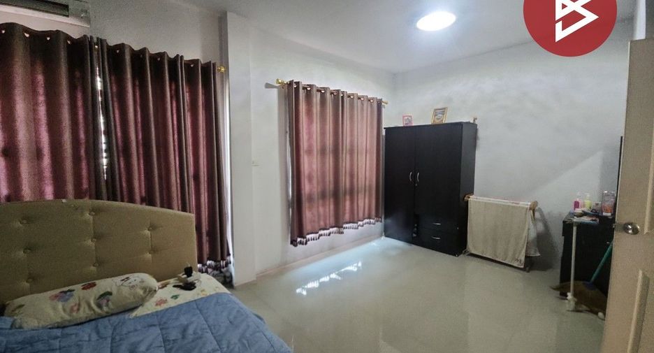 Reihenhaus zum Kauf mit 3 Zimmer in Phan Thong, Chonburi