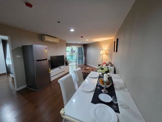 出租 和 出售 3 卧室 公寓 在 Huai Khwang, 曼谷