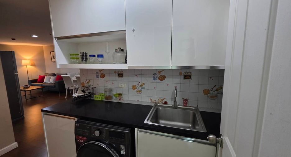 For rent and for sale 3 bedrooms condo in Huai Khwang, Bangkok