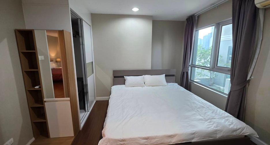 For rent and for sale 3 bedrooms condo in Huai Khwang, Bangkok
