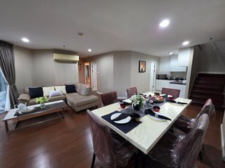 For rent and for sale 5 bedrooms condo in Huai Khwang, Bangkok