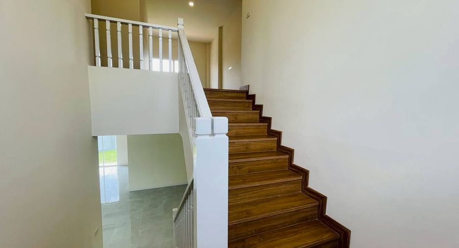 Haus zum Kauf mit 4 Zimmer in Doi Saket, Chiang Mai
