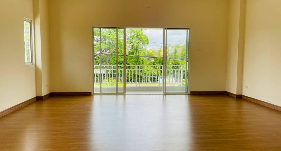 Haus zum Kauf mit 4 Zimmer in Doi Saket, Chiang Mai