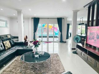 For rent 7 bedrooms villa in Bang Lamung, Chonburi