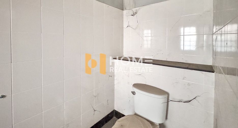 For sale 2 bedrooms retail Space in Si Racha, Chonburi