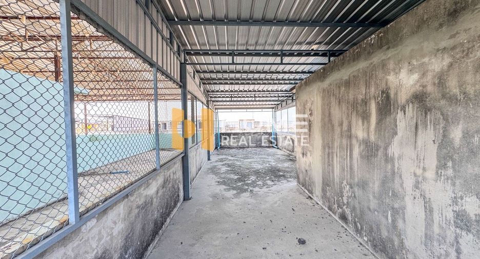 For sale 2 bedrooms retail Space in Si Racha, Chonburi