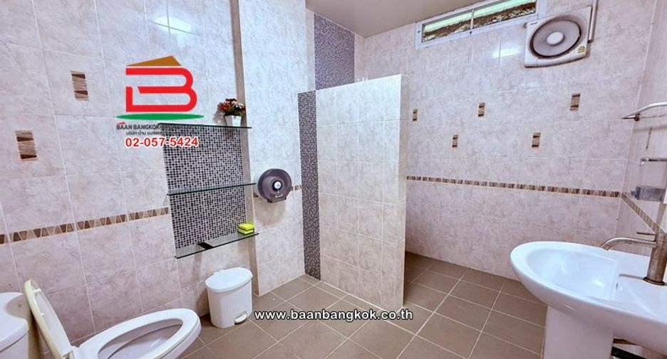 Haus zum Kauf mit 5 Zimmer in Chiang Yuen, Maha Sarakham