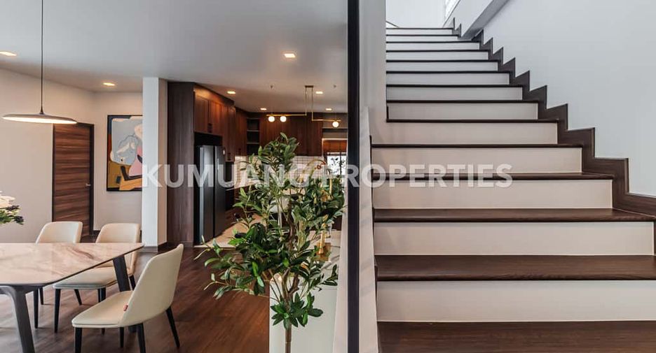 Casa en venta de 4 habitaciones en Mueang Chiang Mai, Chiang Mai