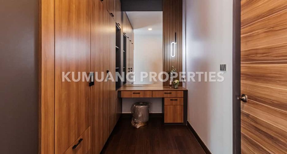Casa en venta de 4 habitaciones en Mueang Chiang Mai, Chiang Mai
