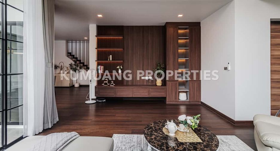 Casa en venta de 4 habitaciones en Mueang Chiang Mai, Chiang Mai