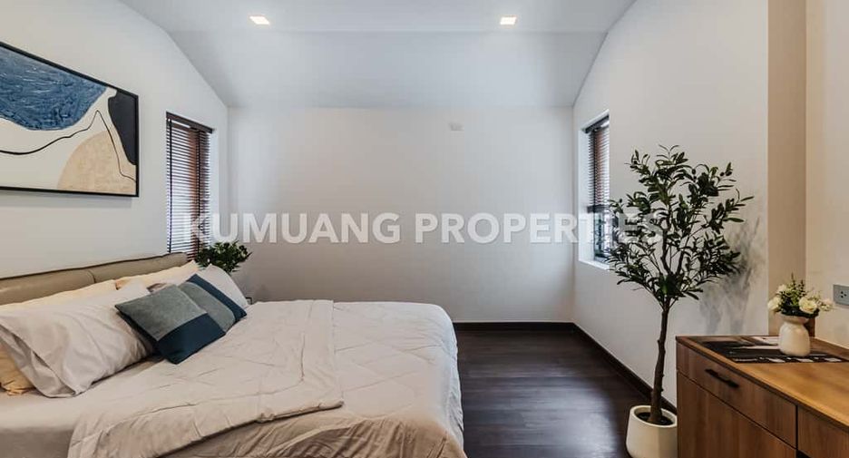 Casa en venta de 4 habitaciones en Mueang Chiang Mai, Chiang Mai