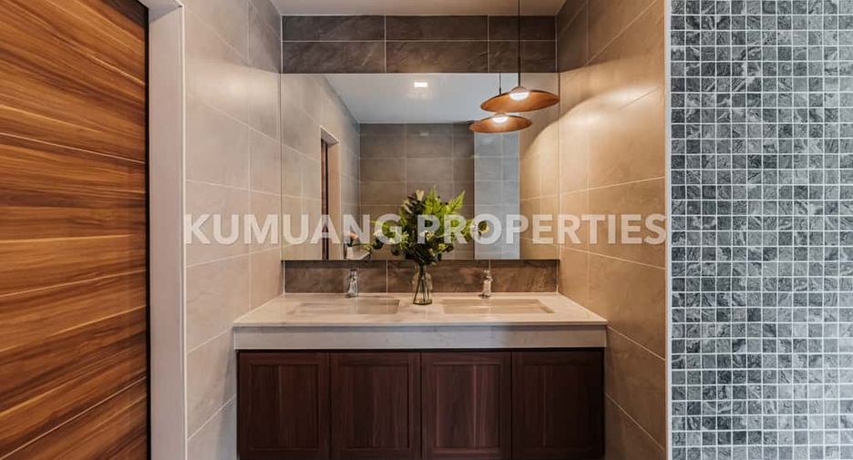 Casa en venta de 4 habitaciones en Mueang Chiang Mai, Chiang Mai