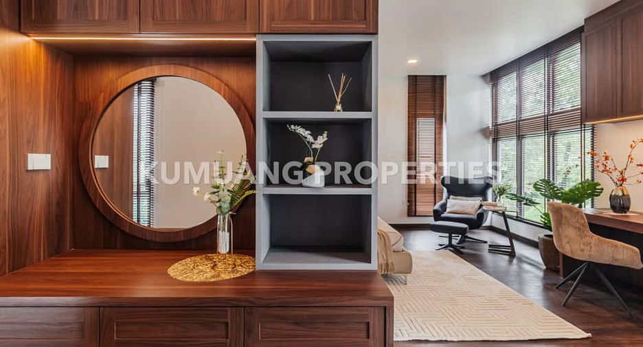 Casa en venta de 4 habitaciones en Mueang Chiang Mai, Chiang Mai
